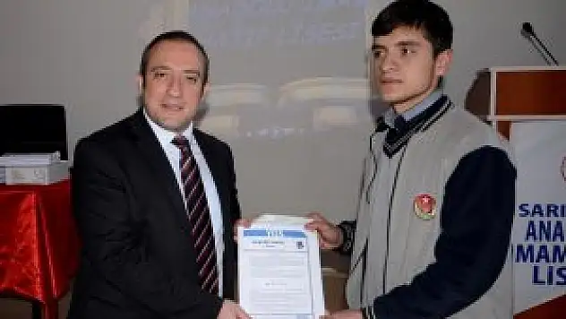 Sarıkamış'ta üniversite adaylarına kaynak kitap desteği