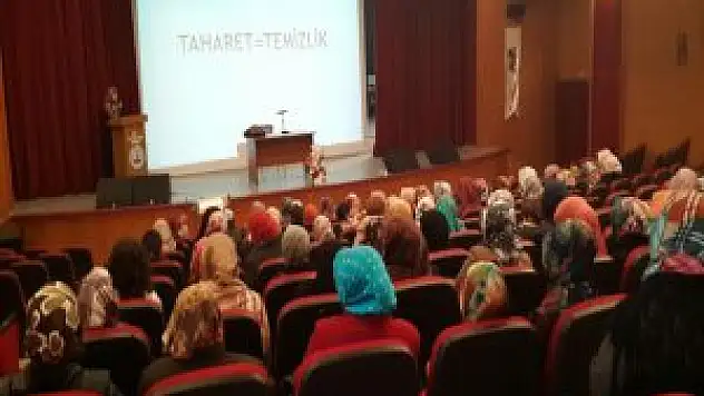 Ahlat ADEM'den kadınlara konferans yapıldı