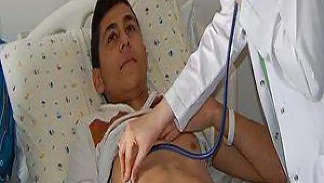 Bir İlk  Kalbim sağda atıyor dedi ! Gerçek Olduğunu Duyunca Çok Şaşırdılar !