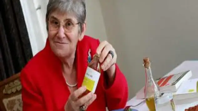 Prof. Dr. Canan Karatay Zeytinyağ anne sütünün aynısıdır !