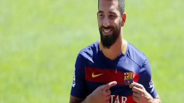 Arda Turan, derbiyle başlıyor!