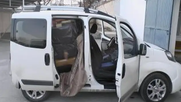 SON DAKİKA Erzincan'da kaçak sigara yakalandı