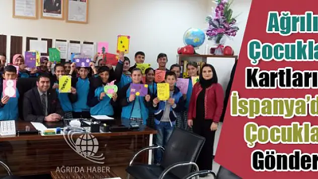 Ağrılı Çocuklar Yılbaşı Kartlarını İspanya'daki Çocuklara Gönderdi