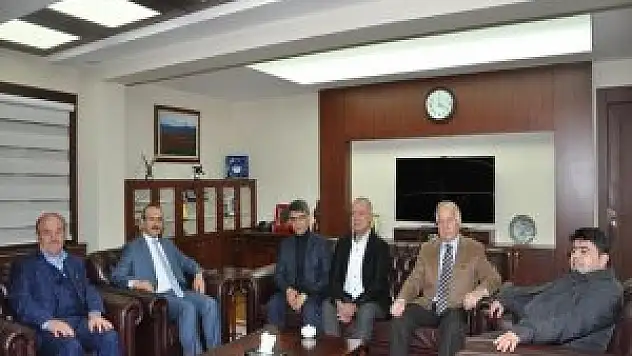 Uşak heyetinden Vali Yavuz'a ziyaret