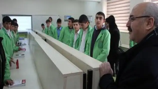 Köşger'den fabrika gibi çalışan okul a ziyaret
