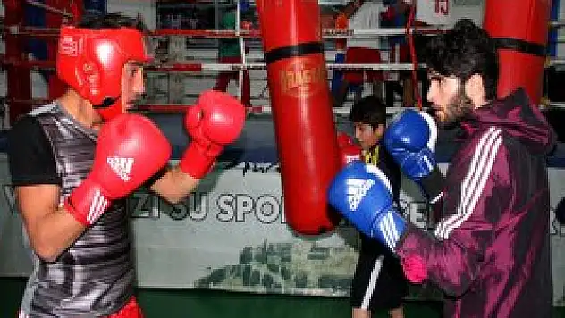 İşportacı boksörün hedefi olimpiyat şampiyonluğu