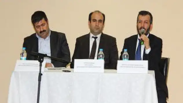 Erciş'te İnsan Ve Şiddet Paneli toplantısı