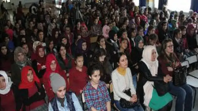 Hakkari'de Dünya Arapça Günü