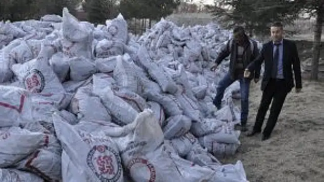 Arguvan'da kömür yardımlarının dağıtımı devam ediyor