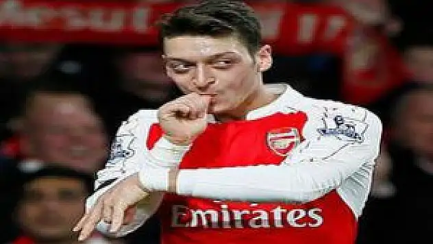 Mezut Özil en iyiler arasında