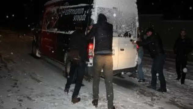 Yurtta Kış arabalar için iyi olmadı
