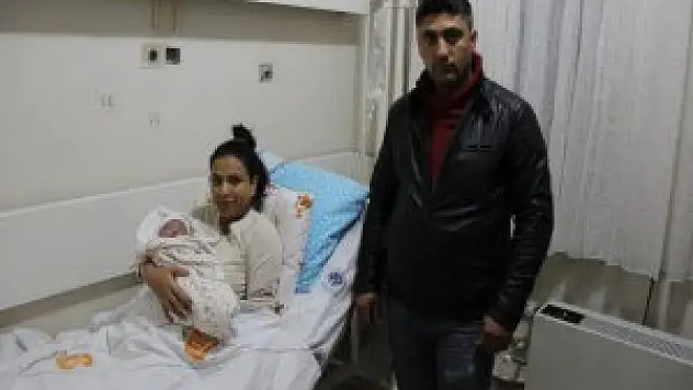 Yılın İlk Bebeğine Elif Asel Adı Verildi
