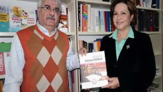 Eczacılar Başucu Kitabına Kavuştu