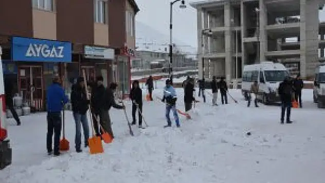 Çat Belediyesi'den Karla Mücadele çalışmaları
