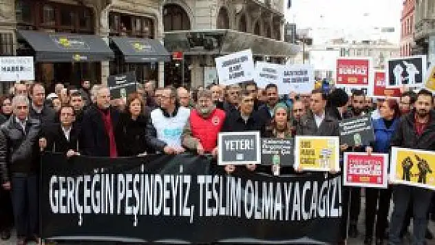 Gazetecilerden, 'Gazeteciler Gününü Kutlamıyoruz' eylemi!
