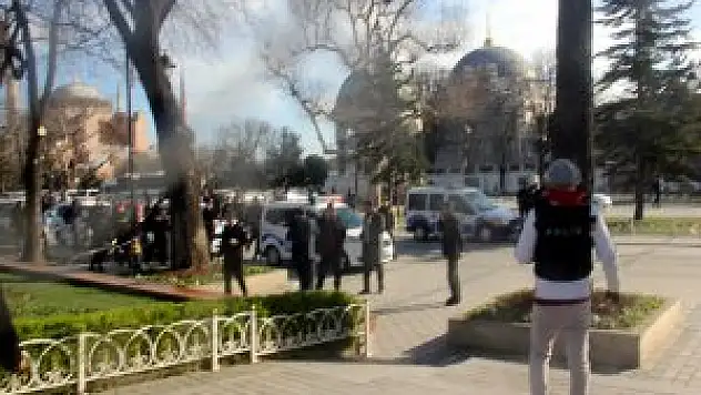İstanbul Sultanahmet'te canlı bomba saldırısı !