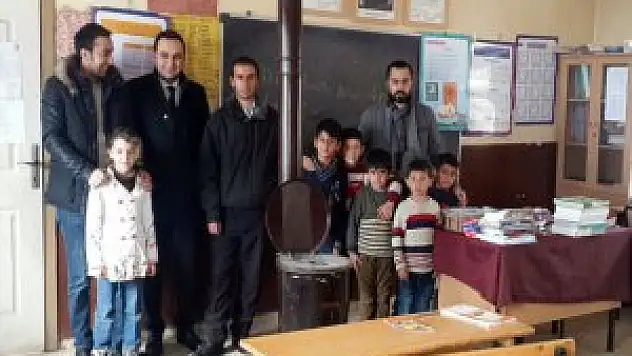 Bitlis Köy Okullarına Kırtasiye Yardımı
