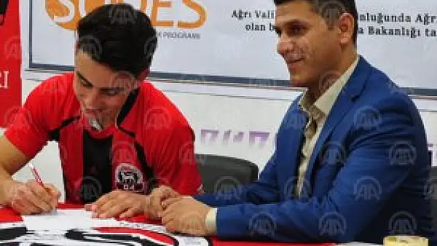Ağrı Gençlerbirliği Spor'da berline transfer