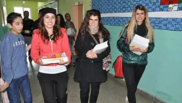 3 Yılda 400 Öğrenciye Yardım