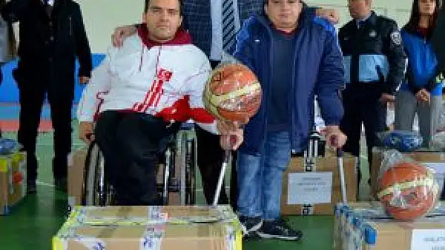 Amatör Spor Kulüplerine Malzeme Yardımı