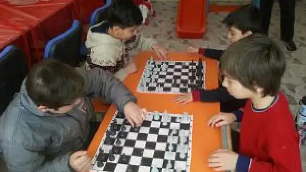 Tuşba Belediyesi'nden Öğrencilere Kurs Desteği