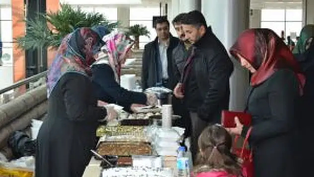 Tatvan'da Suriyeliler Yararına Kermes Verildi