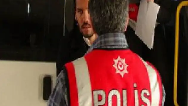 Rüzgar Çetin:Yaralamaya Sebepten Tutuklandı !