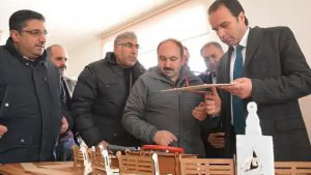 Bitlis Kaymakam Erkan, El Sanatları Kursunu Ziyaret Etti