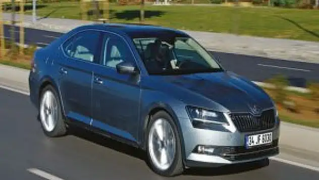 TEST Skoda Superb 1.6 TDI