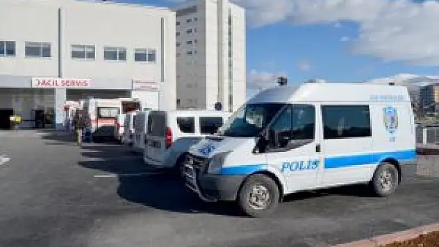 Hastanede Silahlı Kavga: 1 Yaralı