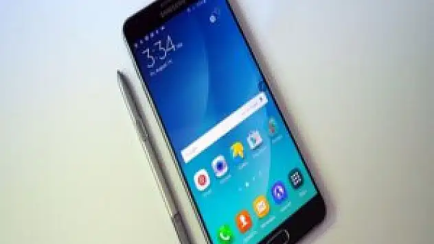 Galaxy Note 5 için beklenen güncelleme geldi