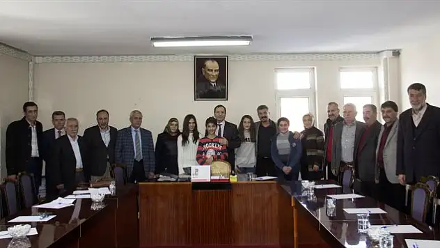 Bitlis Belediyesi 'Çocuk Meclisi Yönetmenliği'ni Onayladı