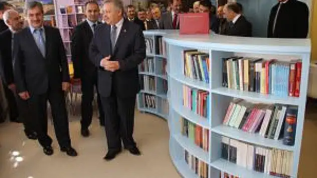 Erzincan Sosyal Bilimler Lisesi'nde 'Zenginleştirilmiş Kütüphane' Açıldı