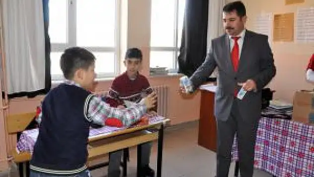 Arguvan'da Öğrencilere Süt Dağıtıldı