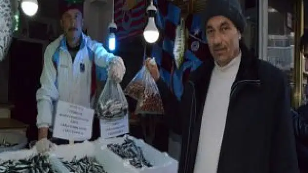 1 kilo fındık getirene 1 kilo hamsi