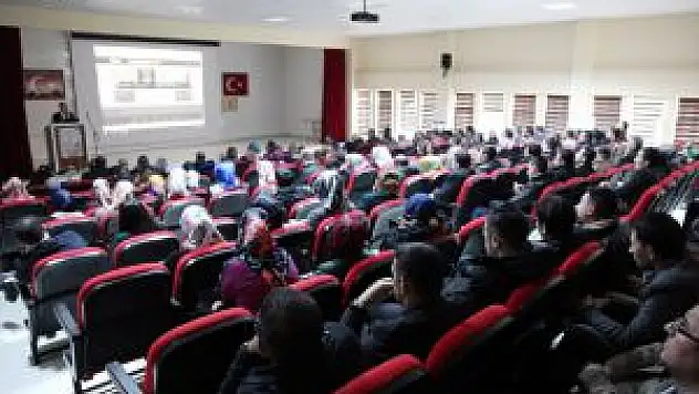 Darende'de Öğretmen Ve İdarecilere Eba Eğitimi