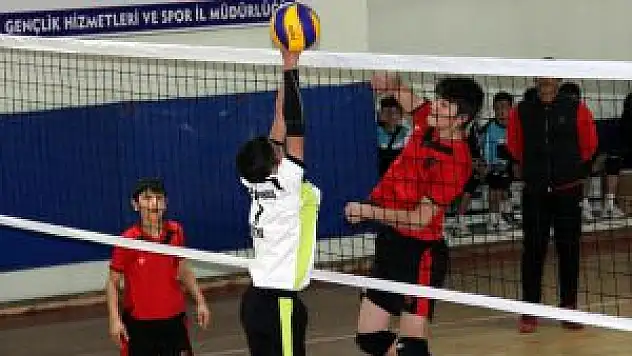Voleybol: Grup Müsabakaları Başladı