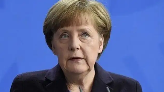 Merkel: Suriye'de uçuşa yasak bölgeyi destekliyorum
