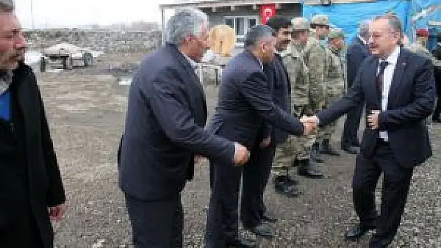 Vali Özdemir'den Şehit Tazegül'ün Yakınlarına Taziye Ziyareti