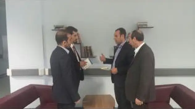 Sağlık-sen Bingöl Şubesi, Hastaneye Kitap Bağışladı