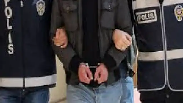 Eski İstihbarat Şube Müdürü için yakalama emri verildi