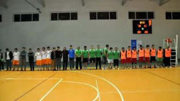 Hizan'da Voleybol Turnuvası Sona Erdi
