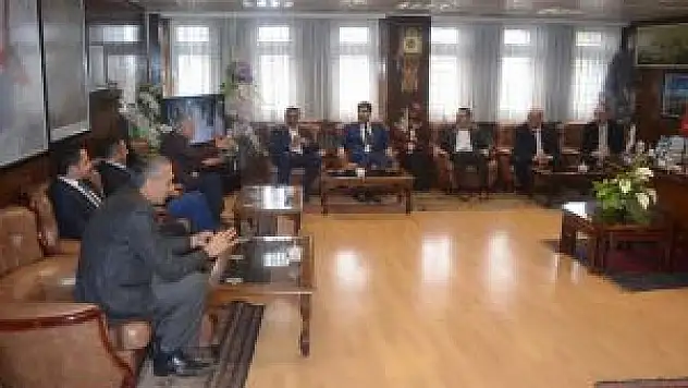 Dr. Sadettin Aydın'dan Muş Belediye Başkanı Asya'ya Ziyaret