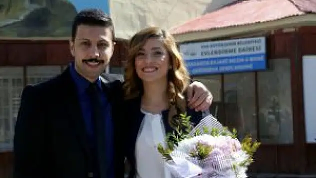 Evlilik Yıl Dönümünü 4 Yılda Bir Kutlayacaklar