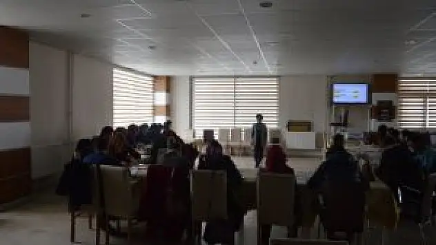 Malazgirt'te Öğretmenlere 'Mental Aritmetik Eğitimi' Veriliyor