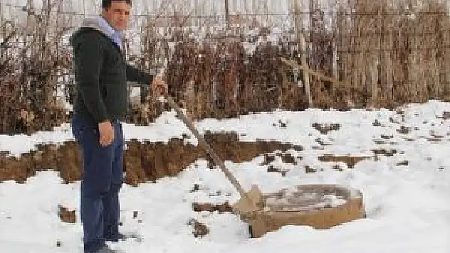 Başkale'de Kanalizasyon Sistemi Çöktü