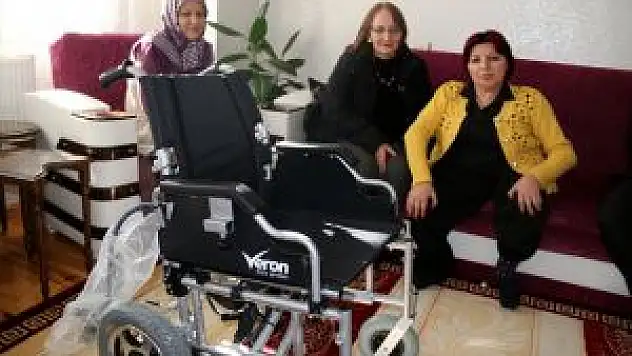 Başkan Karaçanta'nın Eşinden Engelli Vatandaşa Akülü Araba