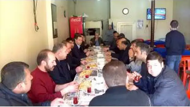 Başkan Olan, Esnaflarla Bir Araya Geldi