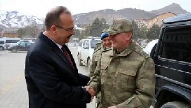 Korgeneral Ocaklı'dan Vali Canbolat'a Ziyaret