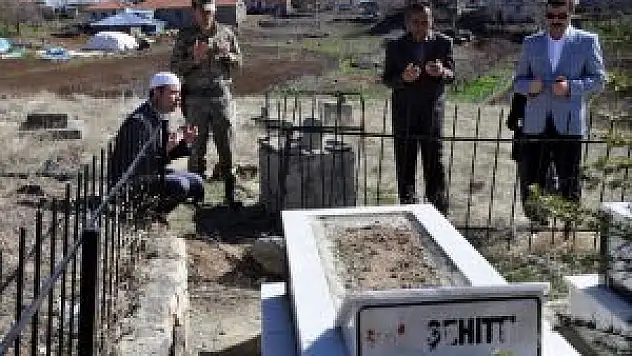 Arguvan Kaymakamı Selçuk Yosunkaya, 8 Mart Dünya Kadınlar Günü dolayısıyla şehit ailelerini ziyaret etti
